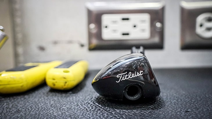 A closer look at the prototype Titleist 818 H1 hyb...